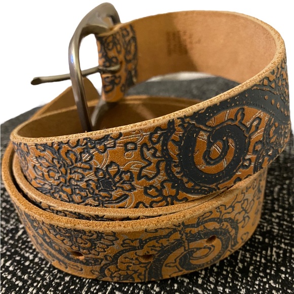 handmade Accessories - Italian Leather Handmade Tooled Paisley Fashion Belt